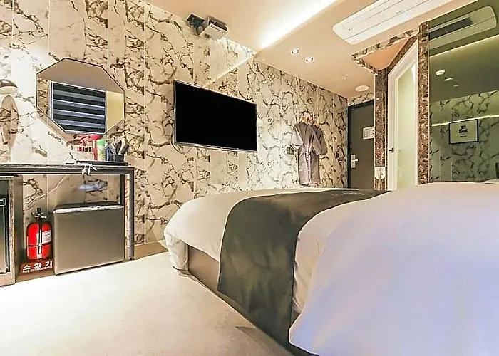 Mg Hotel 2*
